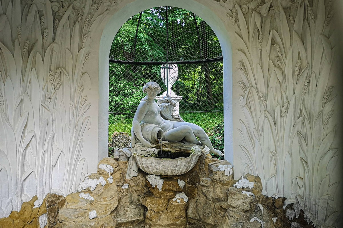 Beautiful Fountain at Schönbrunn Palace